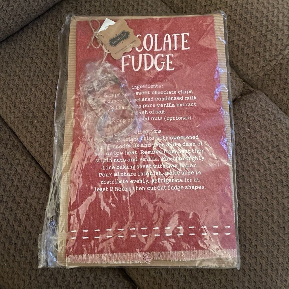 Mud Pie Chocolate Fudge Tea Towel & Christmas  Stocking Cookie Cutter Set New